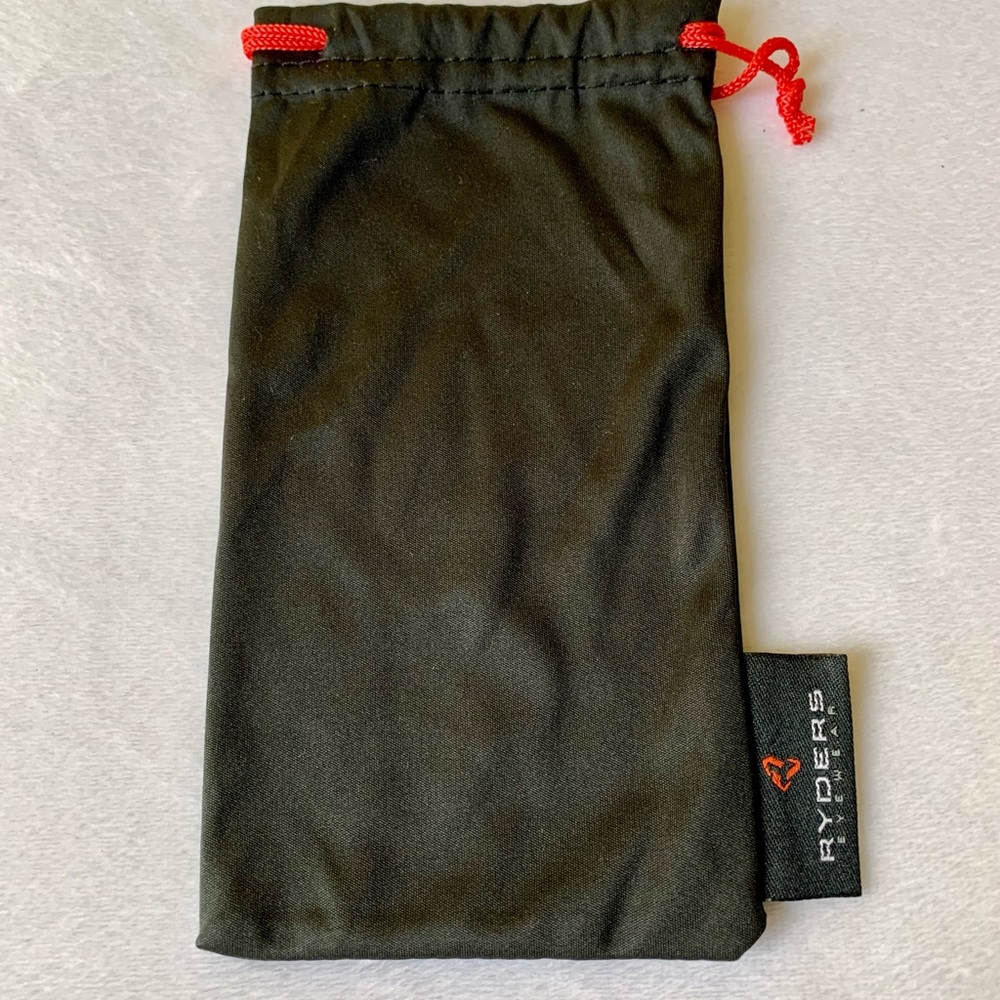 Ryders Black Cloth Eyeglass Case With Drawstring